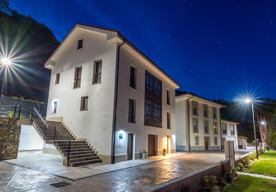Apartamentos Buenavista Tineo Bagian luar foto